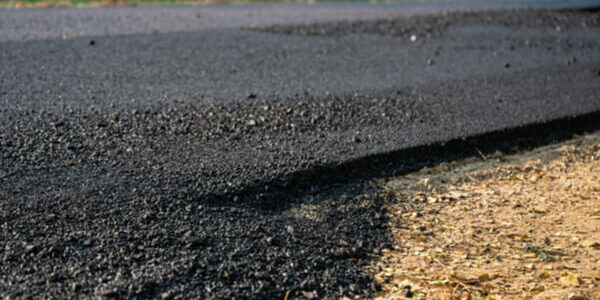 Fixa till vägen med asfaltering i Stockholm